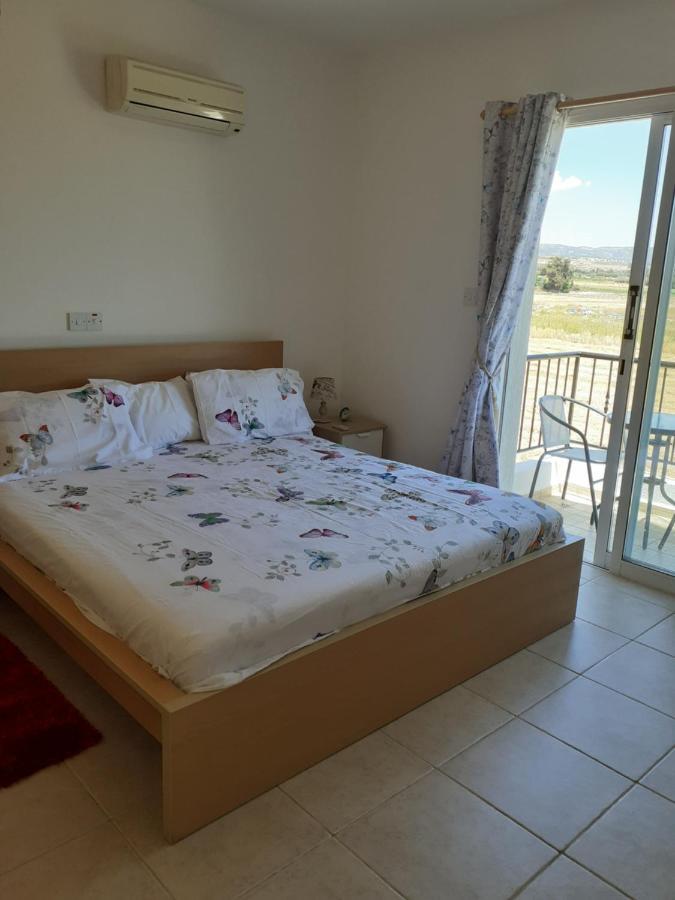 Villa Beautiful 2-Bed House In Mandria  Esterno foto