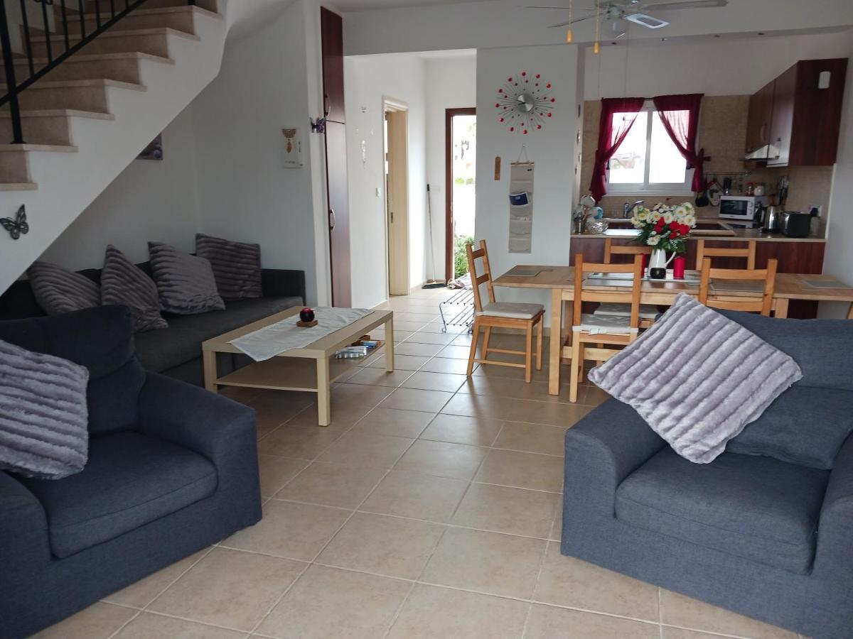 Villa Beautiful 2-Bed House In Mandria  Esterno foto